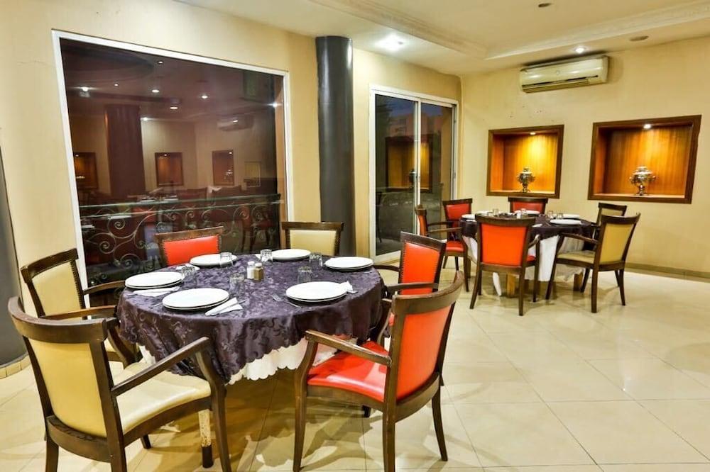 Hotel Al Bassatine بني ملال‎ المظهر الخارجي الصورة